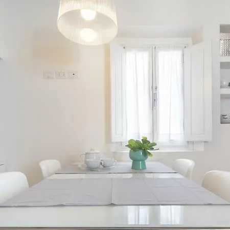 Apartment Serragli Modern Florence