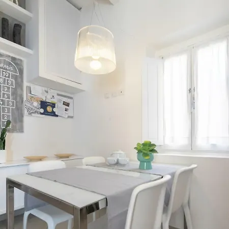Serragli Modern Lejlighed *